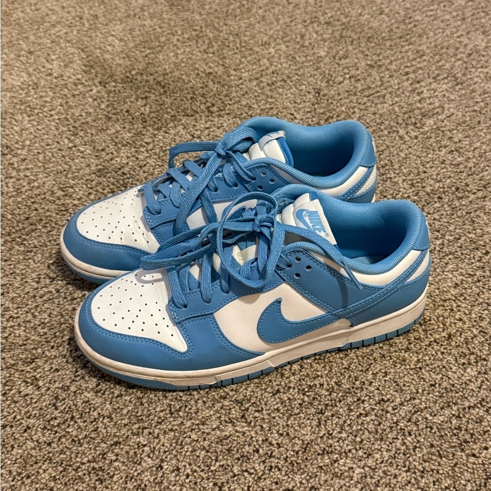 Nike Dunk low in university blue

only worn a few times and in great condition!